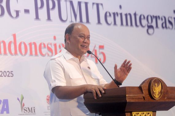 kepala-badan-gizi-nasional-bgn-dadan-hindayana-saat-menghadi-e8gc